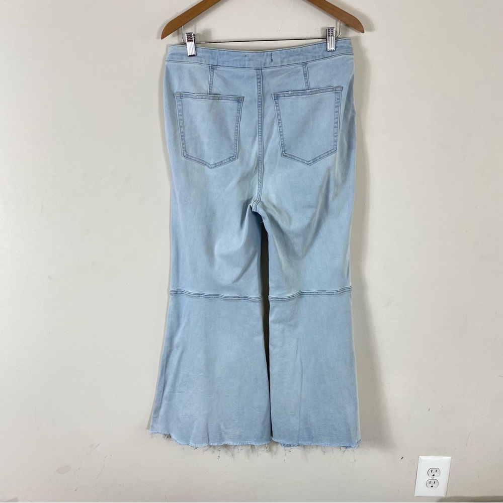 Free People Youthquake Cropped Flare Jeans in Bleach Out Light Wash - 32 - Picture 12 of 16